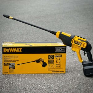 Máy rửa xe dùng pin DeWalt