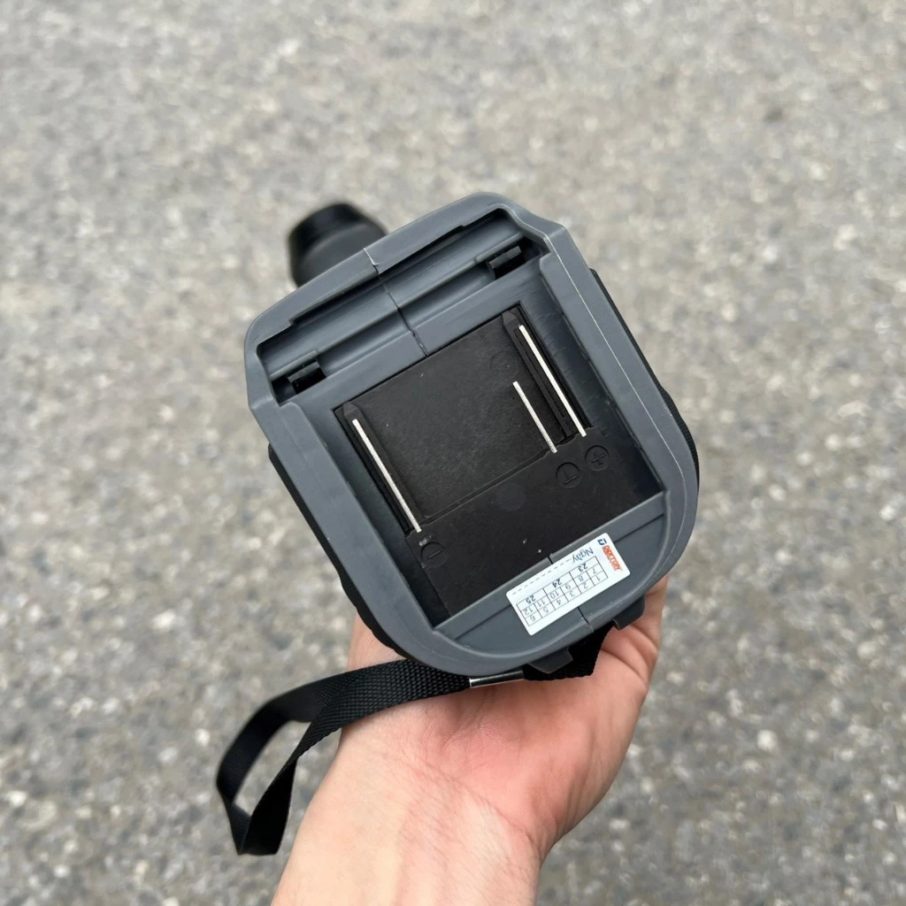 may-khoan-pin-dekton-m21-1055bl-7 Máy khoan pin DEKTON M21-ID1055BL