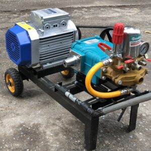 Máy rửa xe dây đai là thiết bị làm sạch sử dụng áp lực nước mạnh mẽ để rửa xe