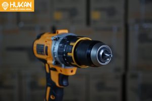 Lực momen xoắn vượt trội của máy khoan pin HUKAN.