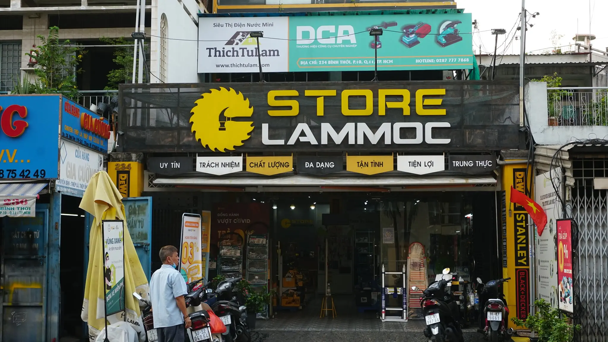 Store làm mộc tại hồ chí minh
