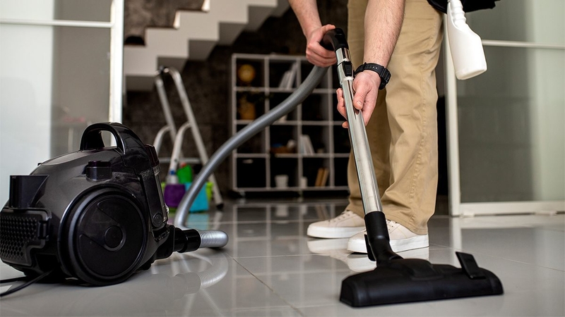 Chọn máy hút bụi theo trọng lượng và độ ồn của máy